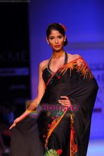 Model walk the ramp for Satya Paul show at Lakme Fashion Week 2011 Day 5 in Grand Hyatt, Mumbai on 15th March 2011 (62).JPG